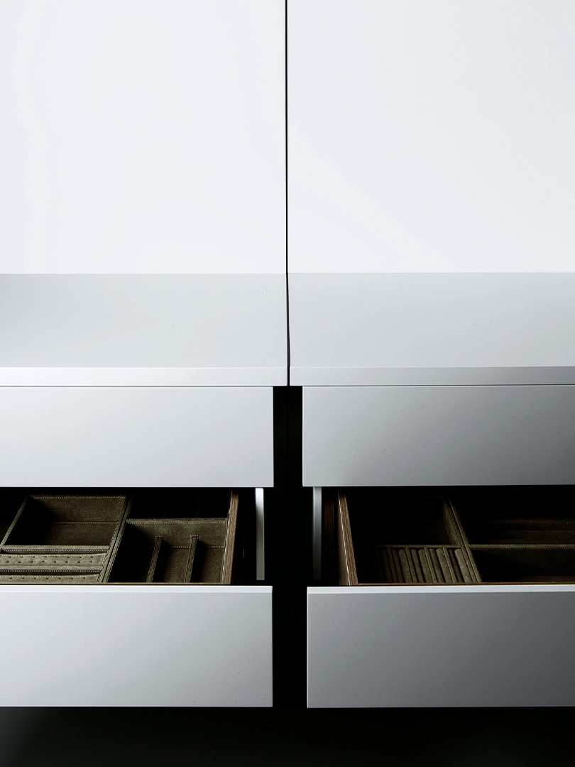 MODERN DESIGN WORDROBE ANTIBES BOISERIE SLIDE7