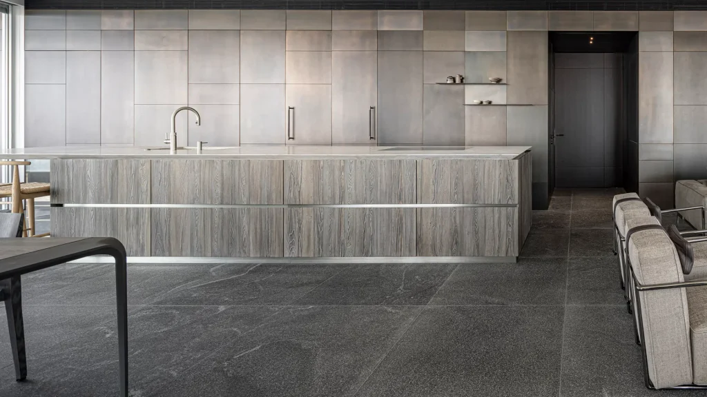 CUCINA BOFFI XILA 14 IN LEGNO DI PINO GRIGIO 0000 BAHARAV