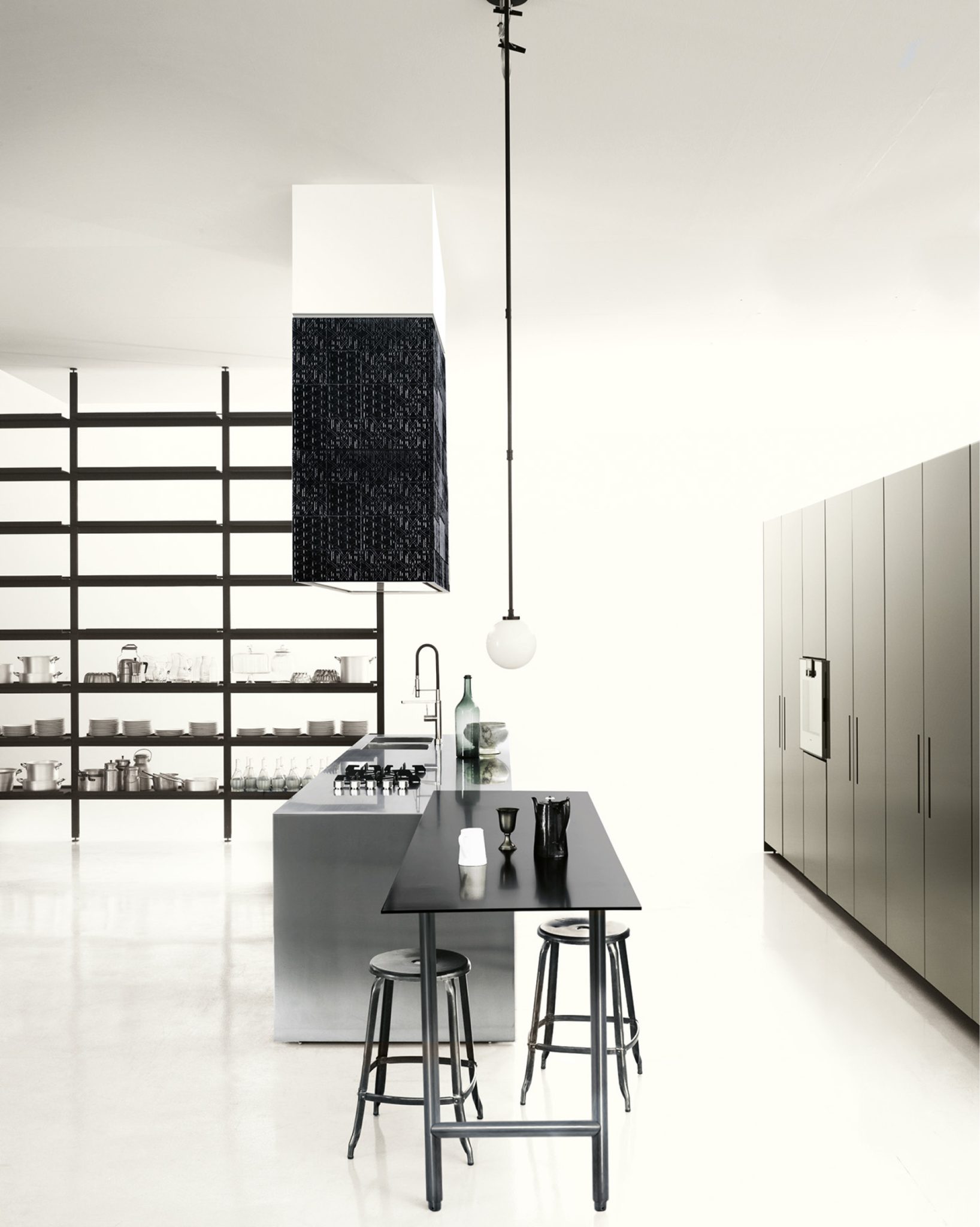 02 APR60 PIERO LISSONI