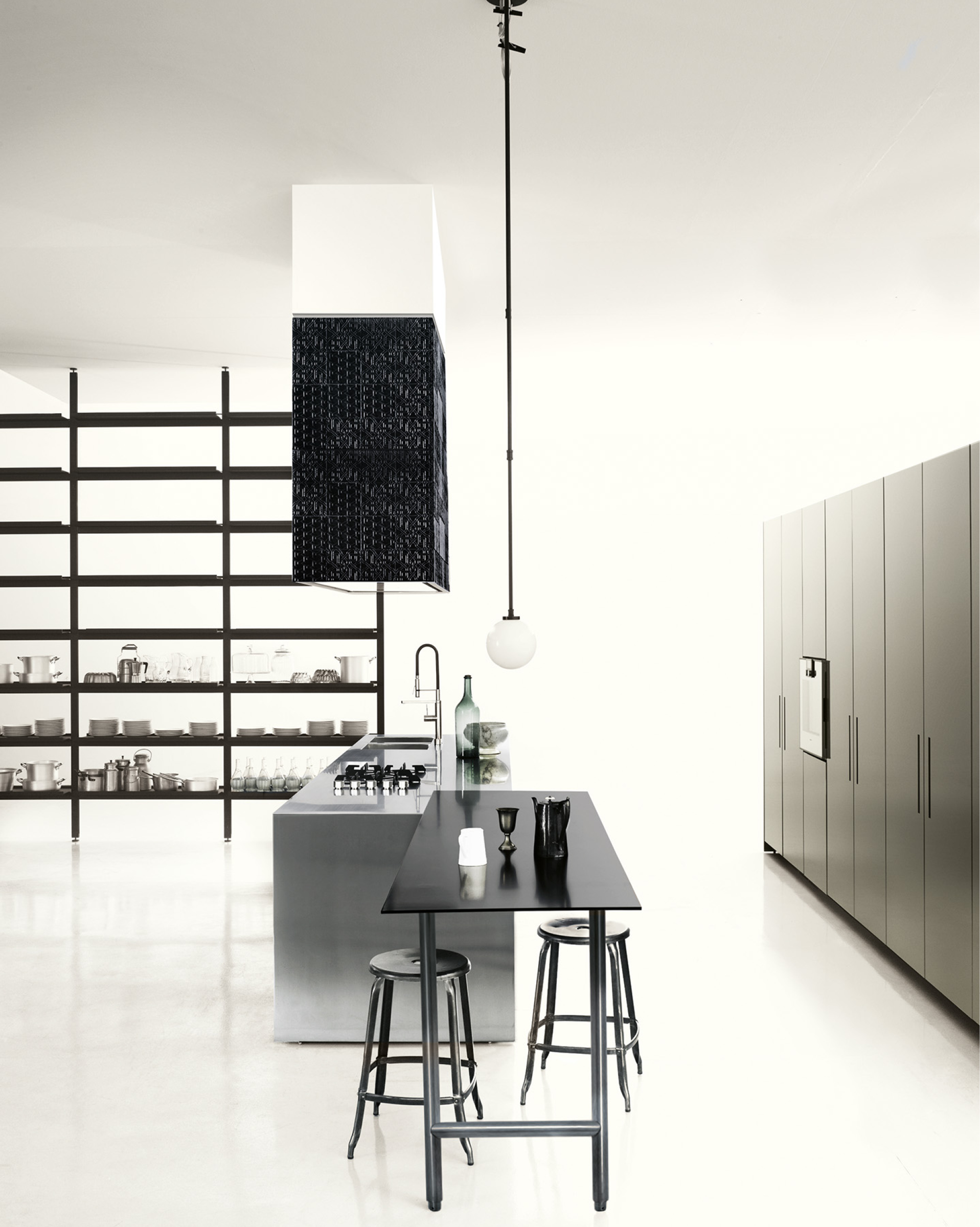 02 APR60 PIERO LISSONI