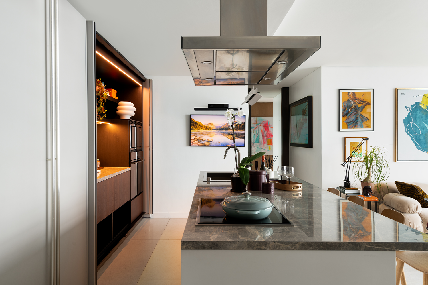 Makati City (XILA & HIDE)2